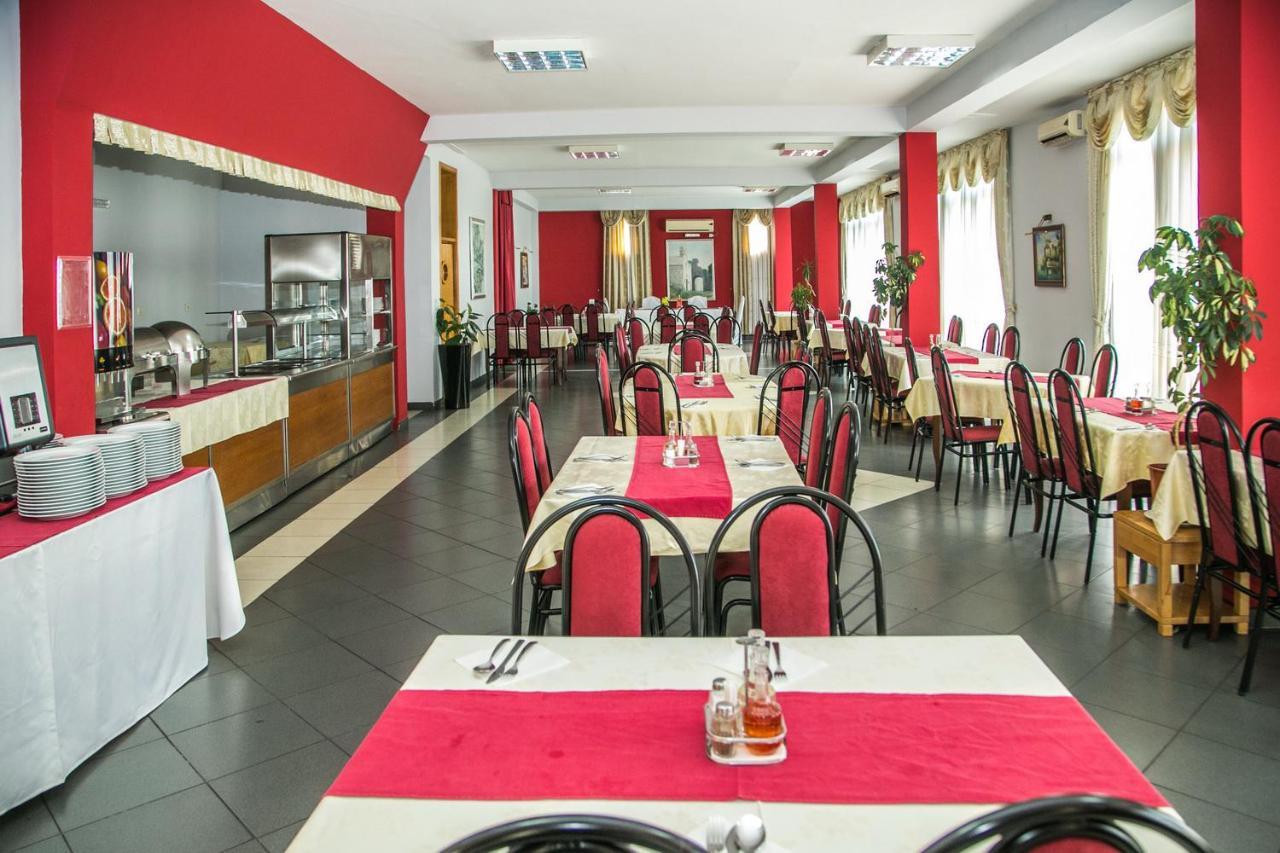 Hotel "Sidro" Bar Extérieur photo